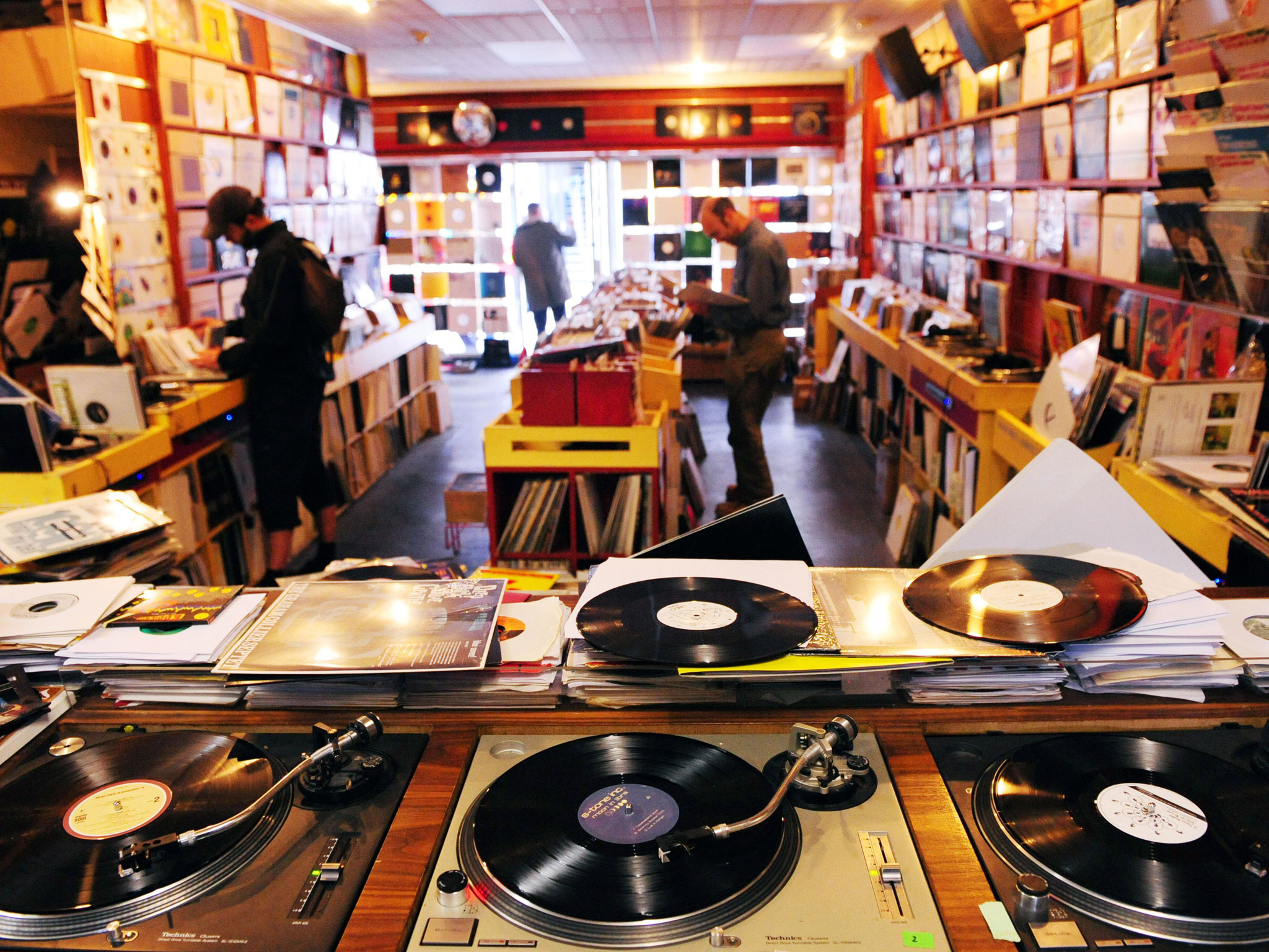 4 Reasons Why Vinyl Is Better Than MP3